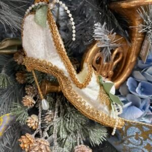Velvet shoe w/ Pearl Ornament